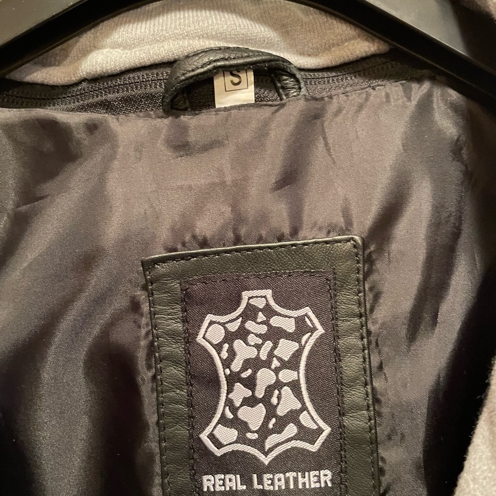 Angel Leather Jacket - Picture 8 of 8